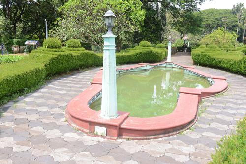 Fountain-in-park---Vazhani-dam